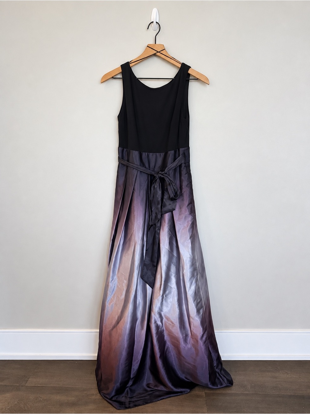 SLNY Ombre Satin A Line Formal Gown Black Purple Size 6 Belted Maxi